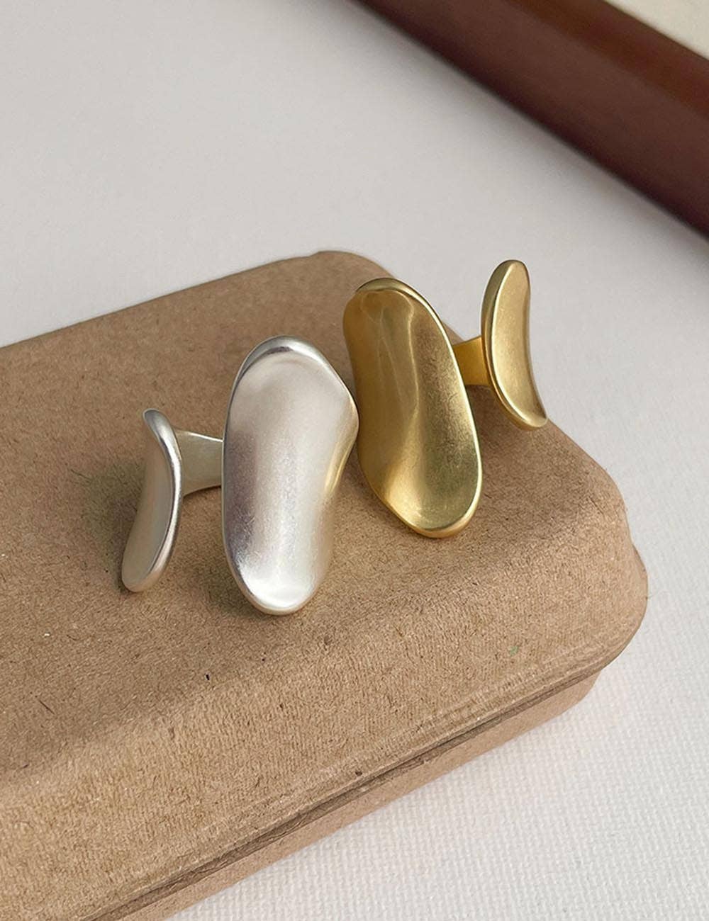 Irregular Geometric Adjustable Ring