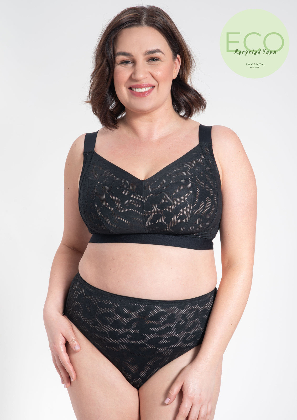 Alex black wireless bra full view