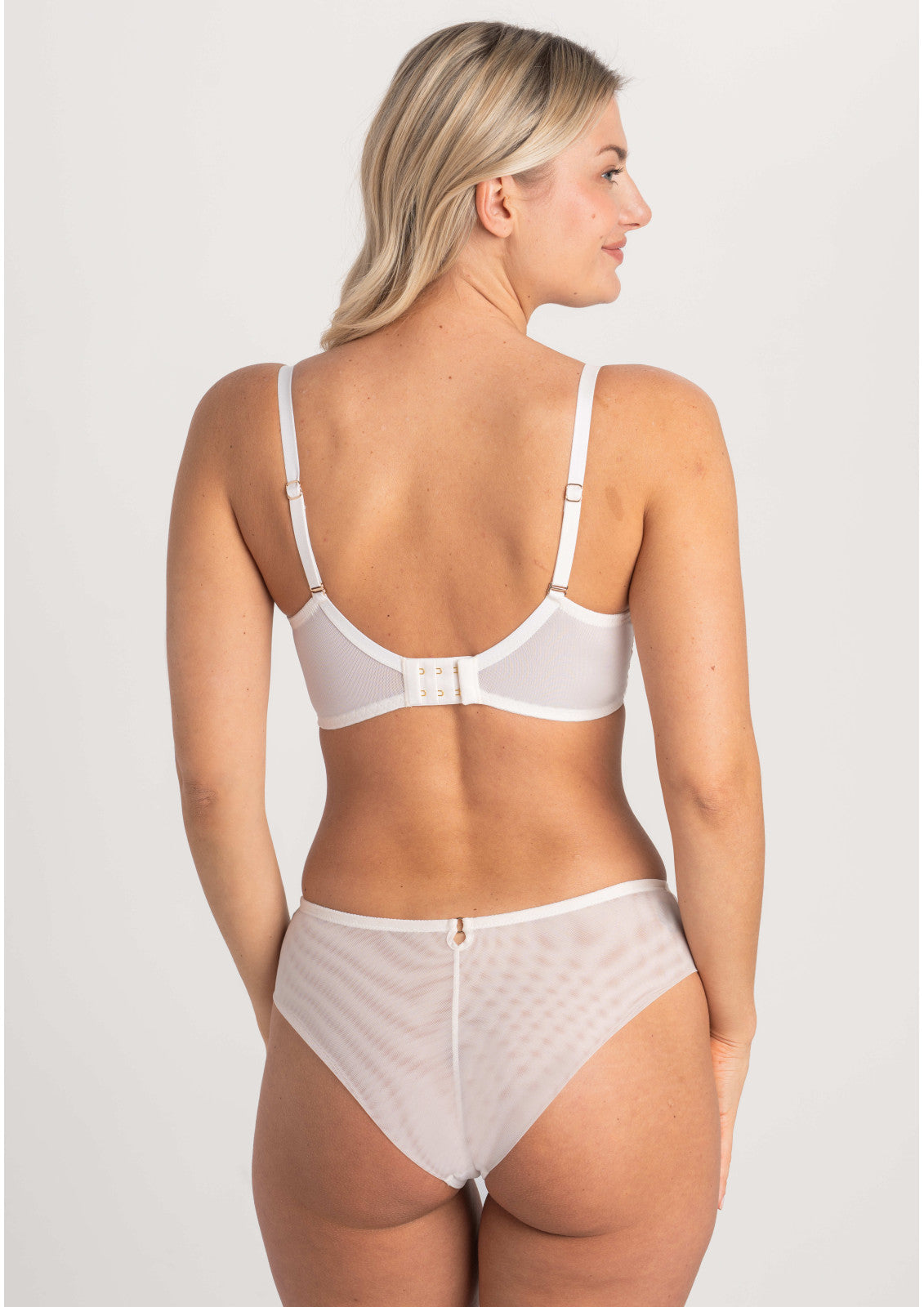 Lara Soft Lace Bra A145