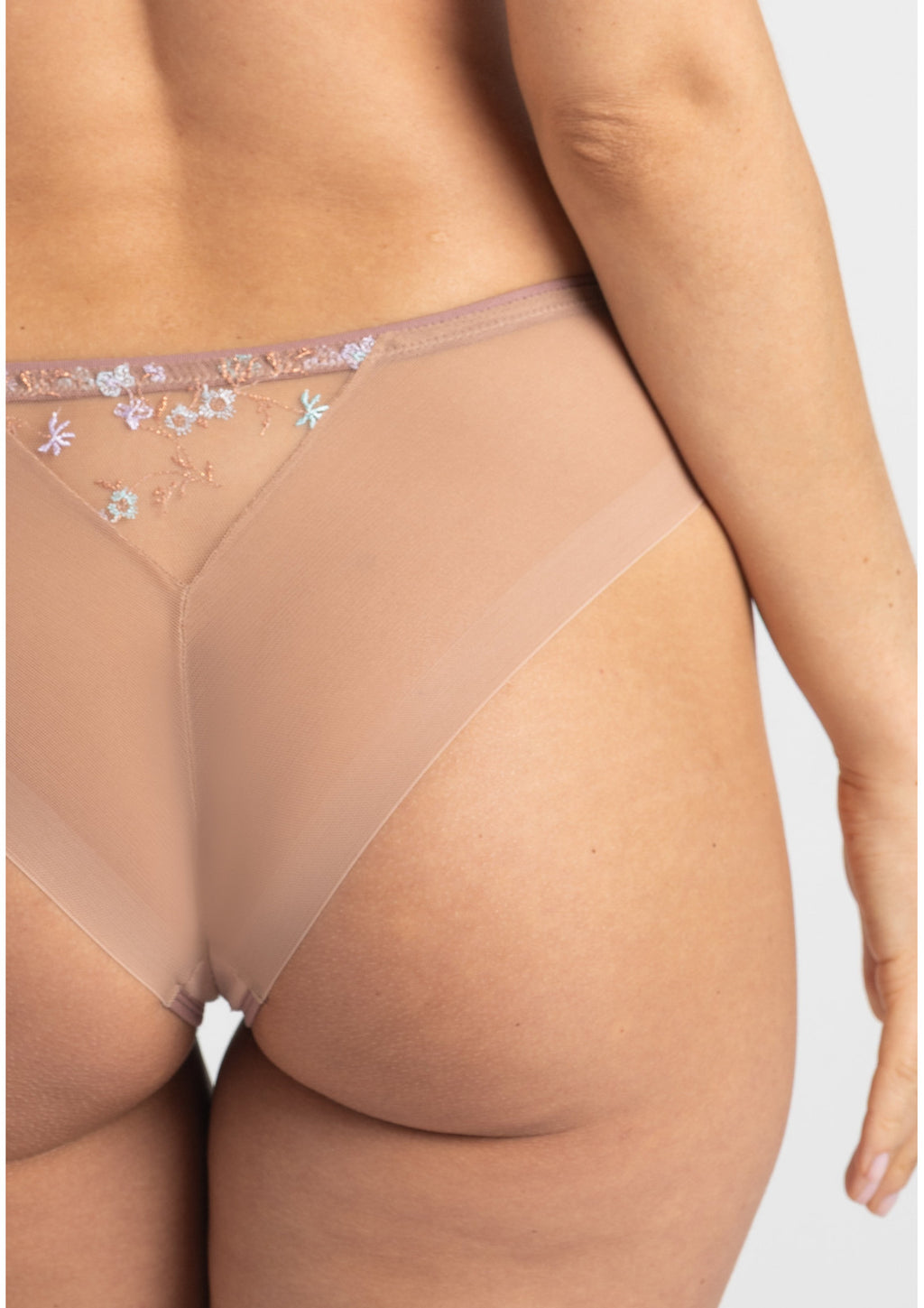 Margaret Lace Thong M300