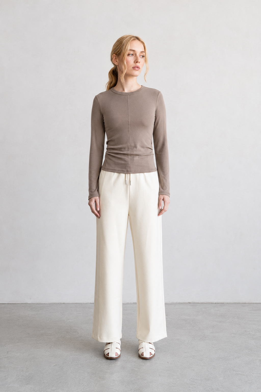 SIDE RUCHED FITTED KNIT TOP