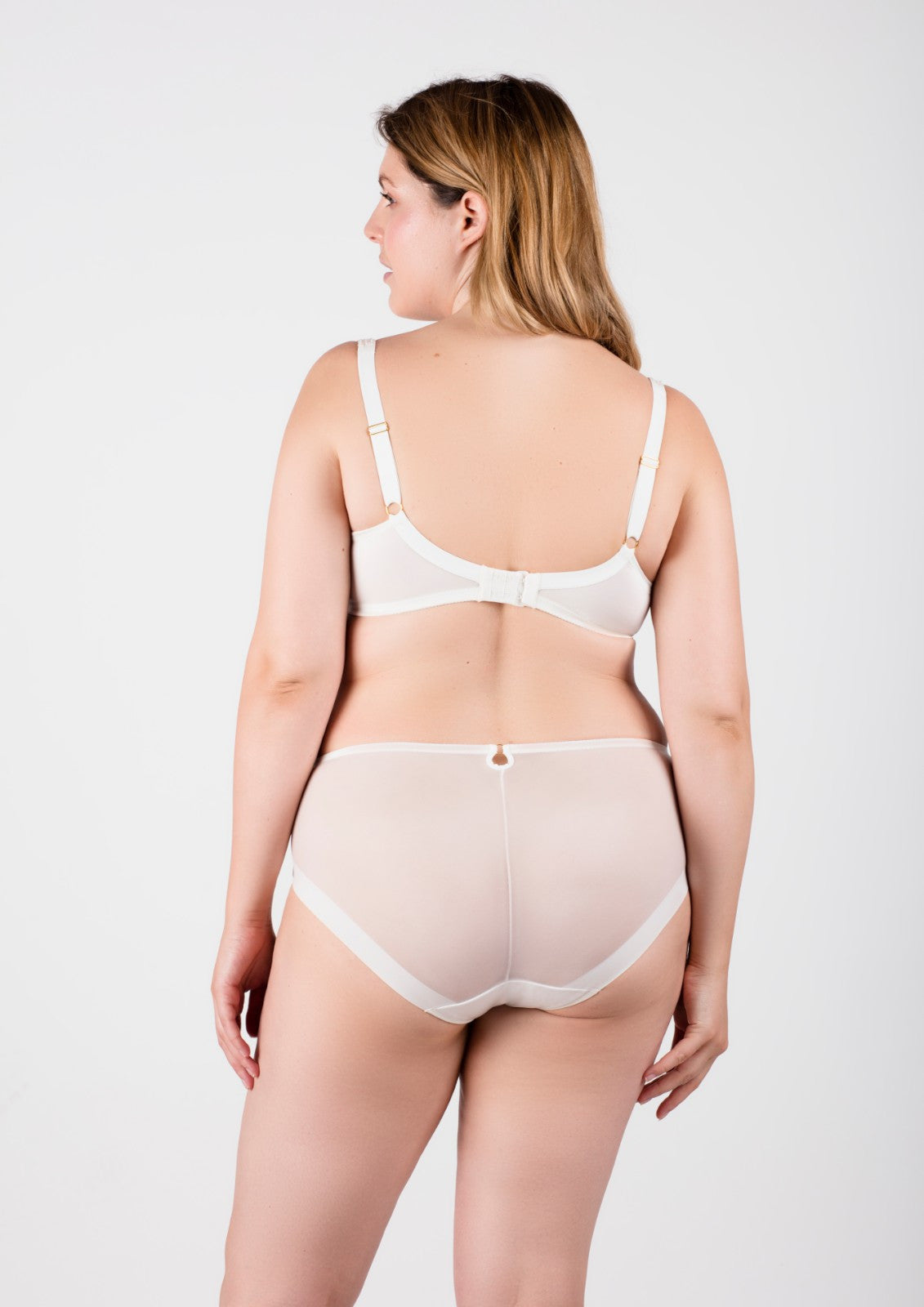 Perla cream lace briefs detail