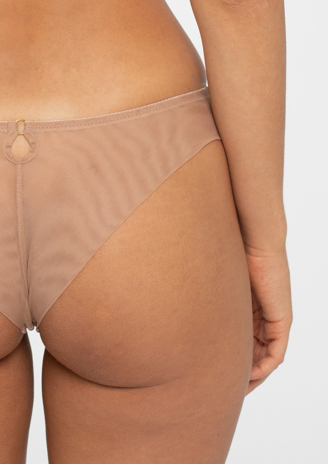 Perla cappuccino lace thong back