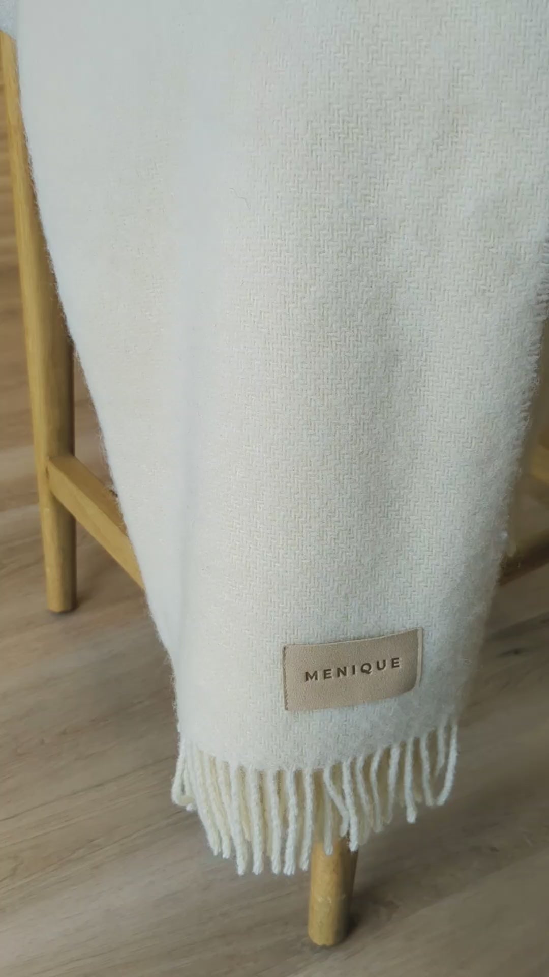 Pure Wool Blanket Menique